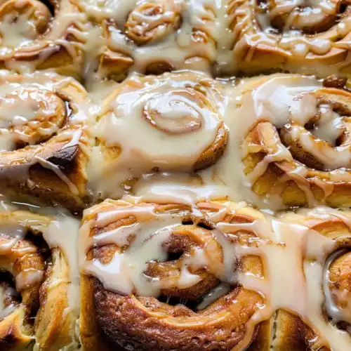 Apple Cinnamon Rolls For Cozy Mornings